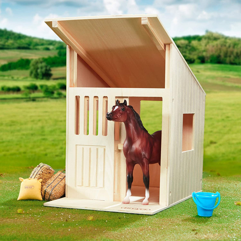 Breyer Hilltop Stable